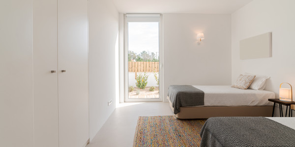 Comprar / Vender Casas Unifamiliares y Chalets en Alcañiz · con Mobiliario y Carpintería a Medida