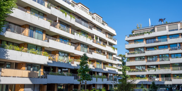 Compraventa de Inmuebles en Sarrión · Pisos con Zona Comunitaria