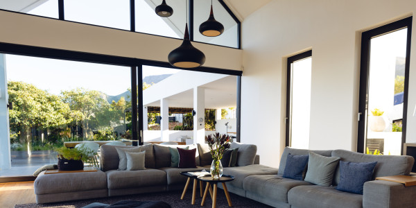 Inversores, Intermediarios, Agentes y Brokers Inmobiliarios en Sarrión · Chalets