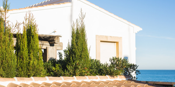 Inversores, Intermediarios, Agentes y Brokers Inmobiliarios en Sarrión · Casas de Playa